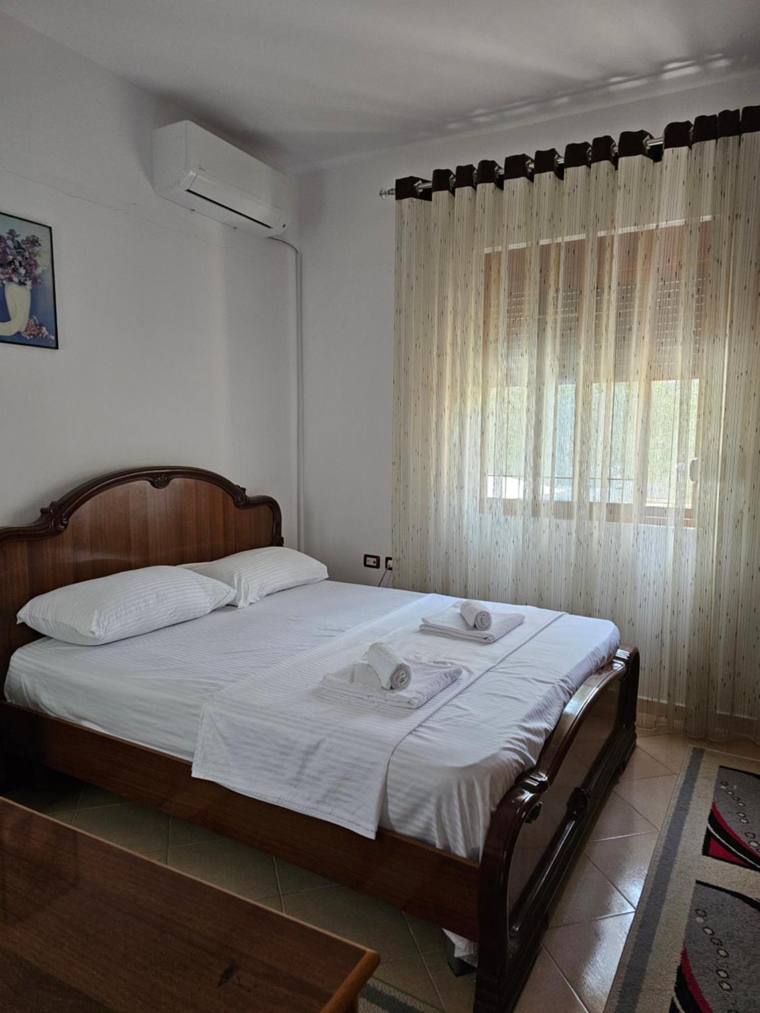 Guesthouse Iljaz เบราท ภายนอก รูปภาพ